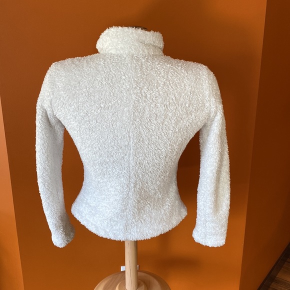 Mountain Equipment Company, ladies Sherpa jacket in size extra small. - Picture 3 of 10